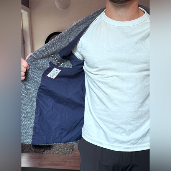 Blazer - Picture 4 of 4